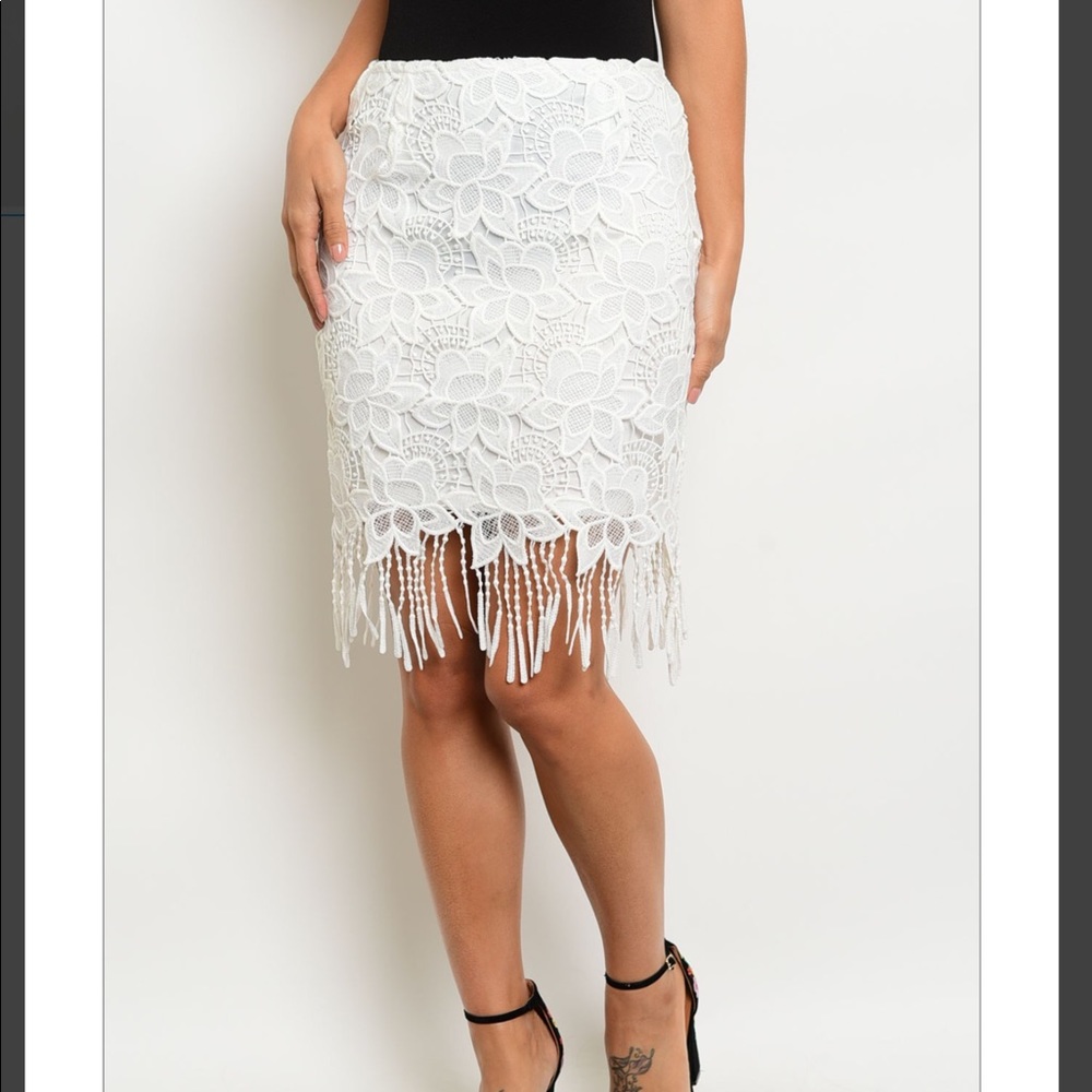 Crocheted skirt HOST PICK